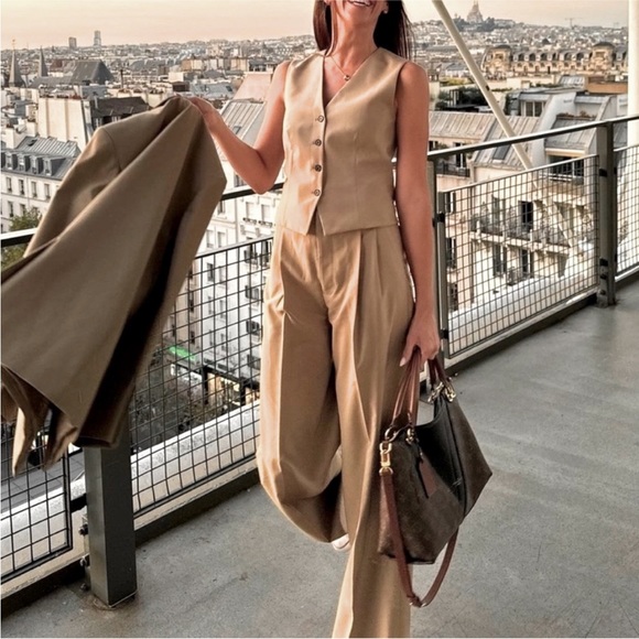 Zara pleated pants ZW collection - Picture 2 of 12